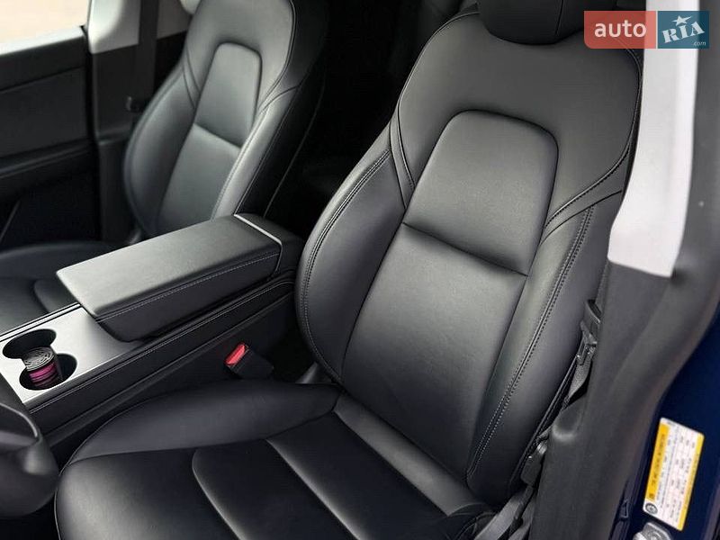 Позашляховик / Кросовер Tesla Model Y 2021 в Києві