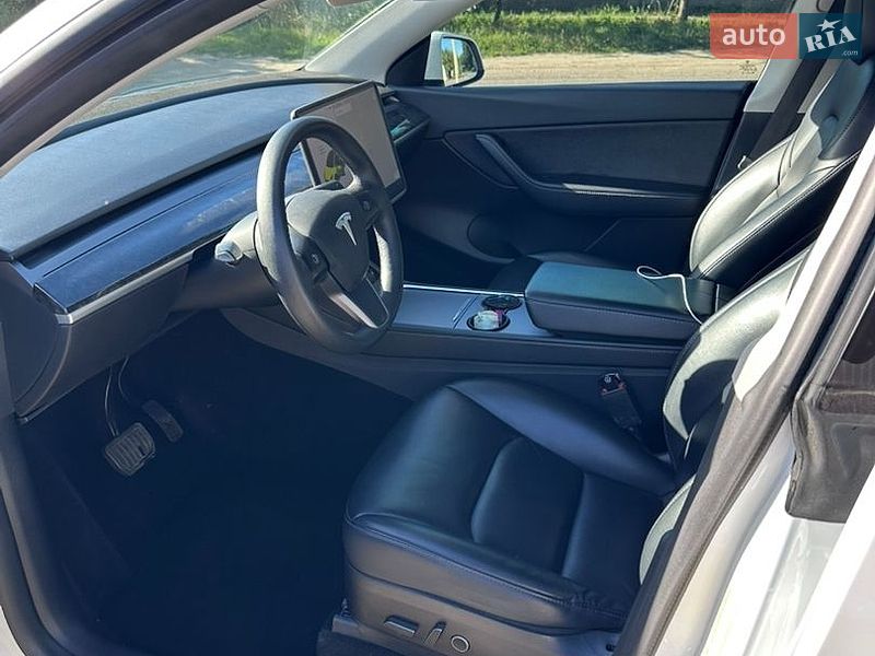 Позашляховик / Кросовер Tesla Model Y 2021 в Балті