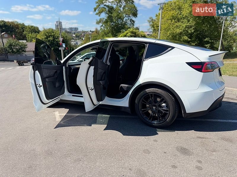 Позашляховик / Кросовер Tesla Model Y 2021 в Вінниці фото 23 Позашляховик / Кросовер Tesla Model Y 2021 в Вінниці