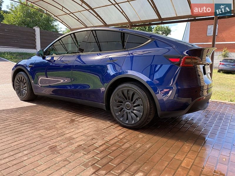 Внедорожник / Кроссовер Tesla Model Y 2024 в Днепре