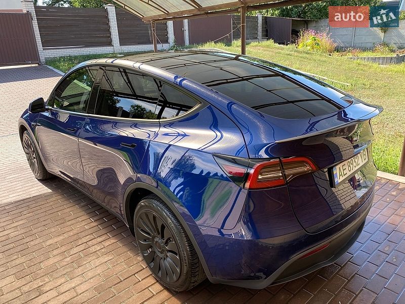 Внедорожник / Кроссовер Tesla Model Y 2024 в Днепре