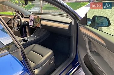 Внедорожник / Кроссовер Tesla Model Y 2024 в Днепре