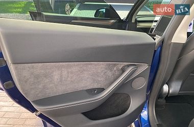 Внедорожник / Кроссовер Tesla Model Y 2024 в Днепре