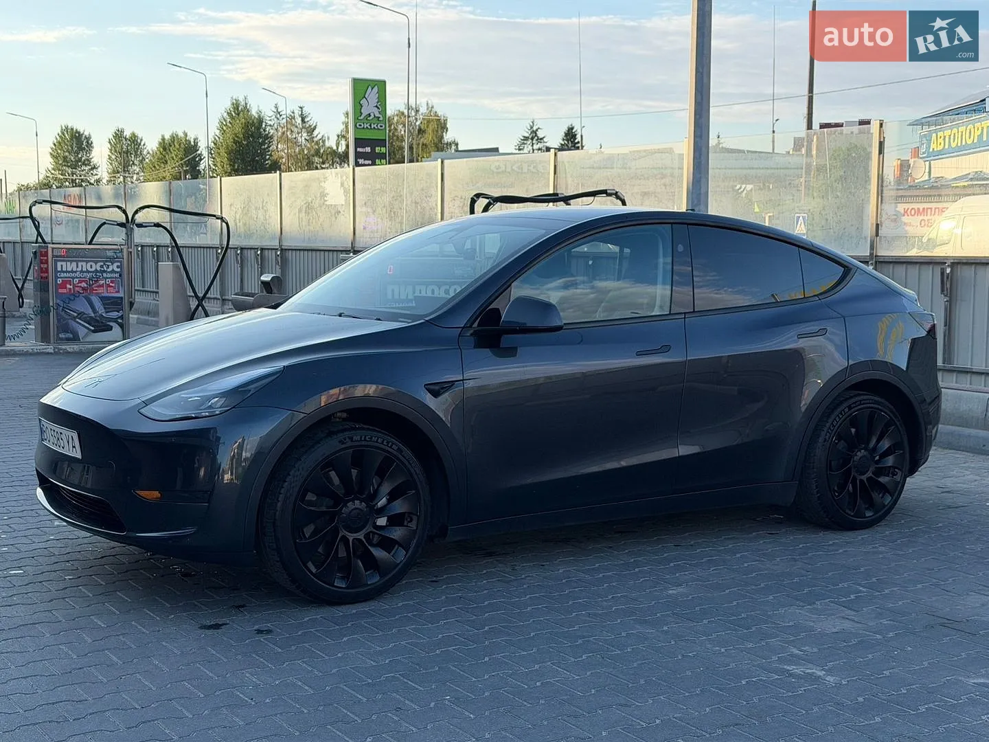 2024 Tesla Model Y - мініатюра 3