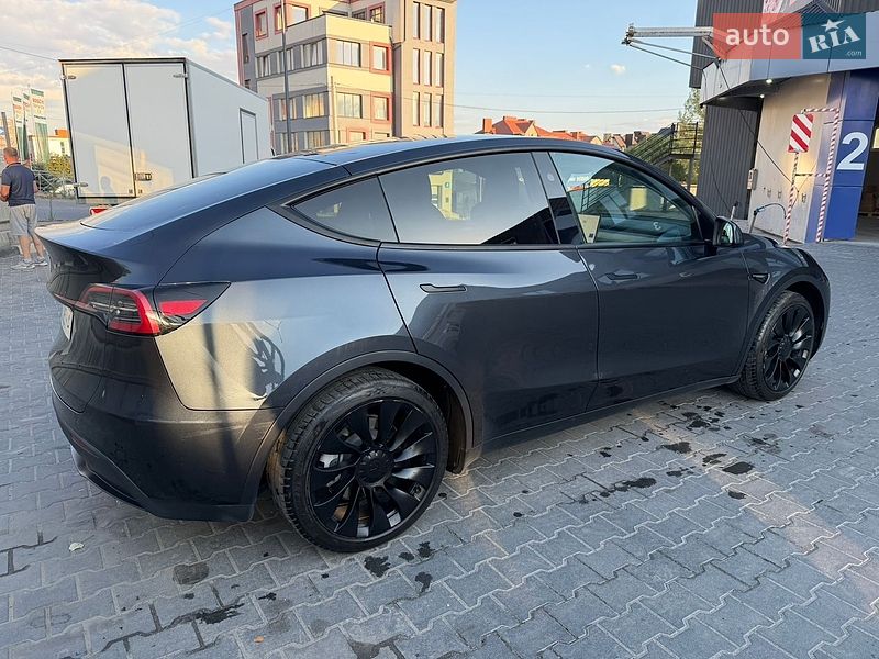 Внедорожник / Кроссовер Tesla Model Y 2024 в Тернополе