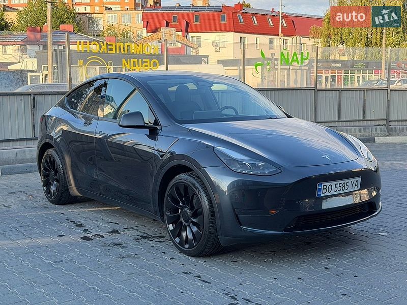 Внедорожник / Кроссовер Tesla Model Y 2024 в Тернополе