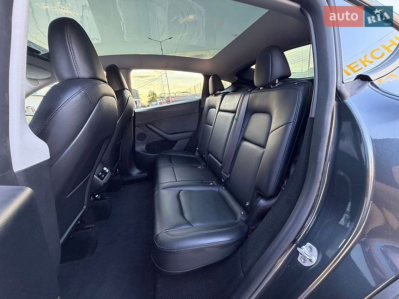 Внедорожник / Кроссовер Tesla Model Y 2024 в Тернополе