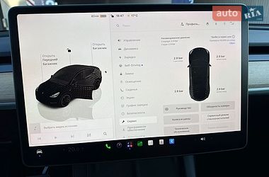 Внедорожник / Кроссовер Tesla Model Y 2024 в Тернополе