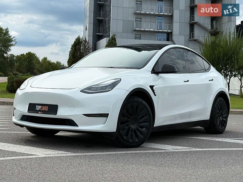 Внедорожник / Кроссовер Tesla Model Y 2021 в Киеве