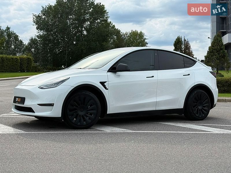 Внедорожник / Кроссовер Tesla Model Y 2021 в Киеве