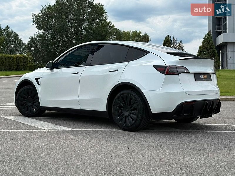 Внедорожник / Кроссовер Tesla Model Y 2021 в Киеве