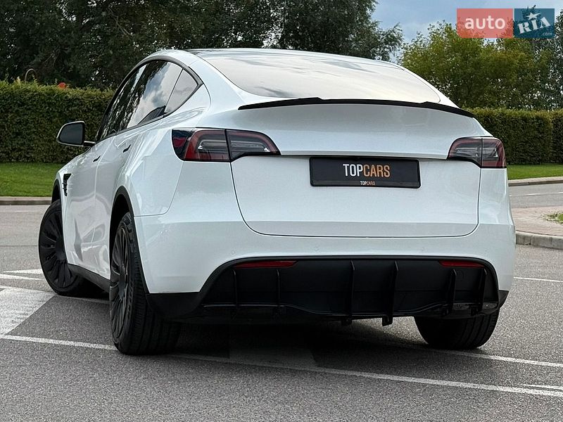 Внедорожник / Кроссовер Tesla Model Y 2021 в Киеве