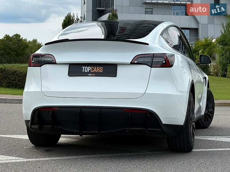 Внедорожник / Кроссовер Tesla Model Y 2021 в Киеве