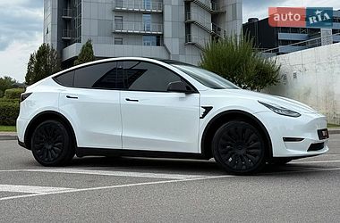 Внедорожник / Кроссовер Tesla Model Y 2021 в Киеве