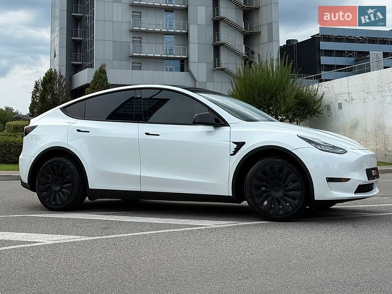 Внедорожник / Кроссовер Tesla Model Y 2021 в Киеве