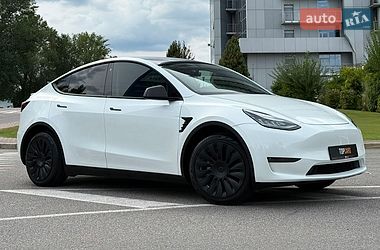 Внедорожник / Кроссовер Tesla Model Y 2021 в Киеве