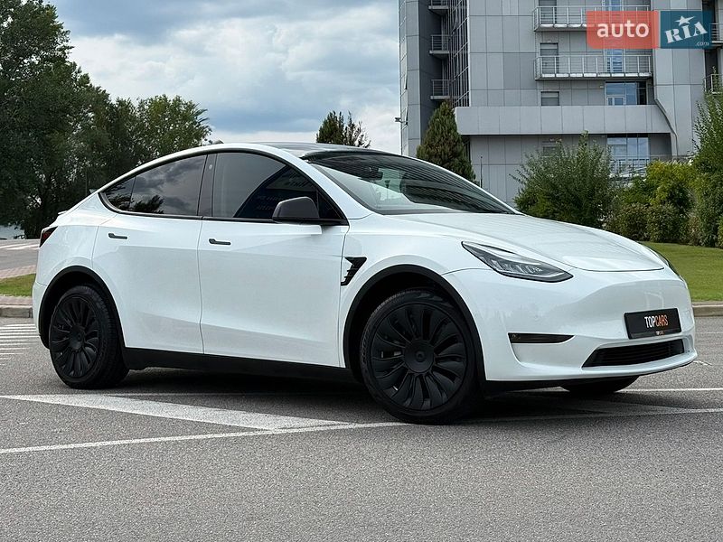 Внедорожник / Кроссовер Tesla Model Y 2021 в Киеве