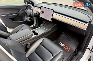 Позашляховик / Кросовер Tesla Model Y 2021 в Києві