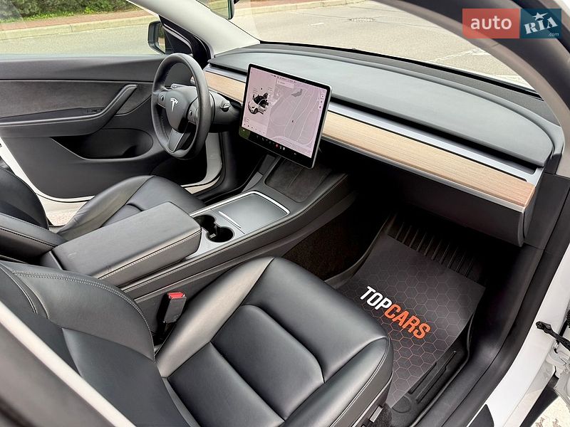 Позашляховик / Кросовер Tesla Model Y 2021 в Києві