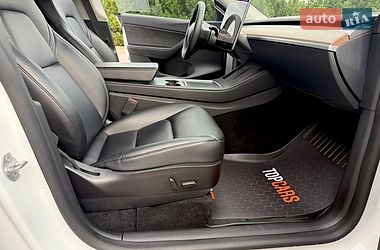 Внедорожник / Кроссовер Tesla Model Y 2021 в Киеве