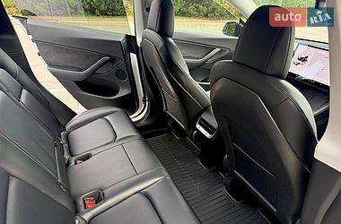 Внедорожник / Кроссовер Tesla Model Y 2021 в Киеве