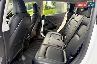 Внедорожник / Кроссовер Tesla Model Y 2021 в Киеве