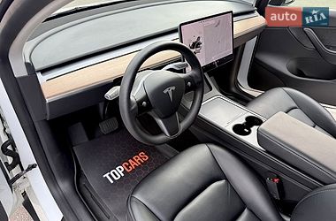 Внедорожник / Кроссовер Tesla Model Y 2021 в Киеве
