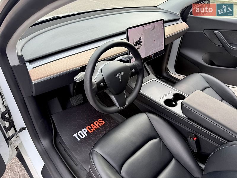 Внедорожник / Кроссовер Tesla Model Y 2021 в Киеве