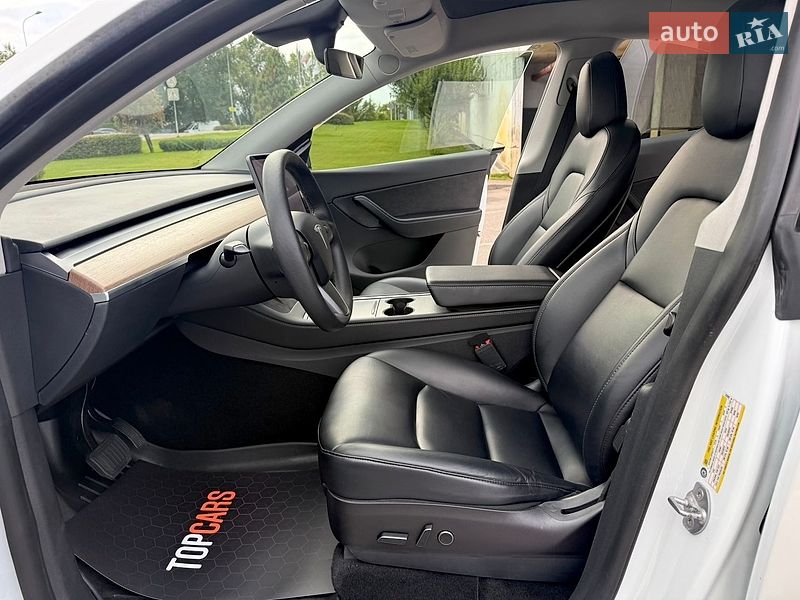 Внедорожник / Кроссовер Tesla Model Y 2021 в Киеве