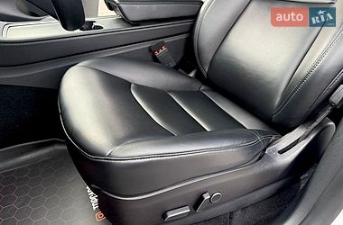 Внедорожник / Кроссовер Tesla Model Y 2021 в Киеве