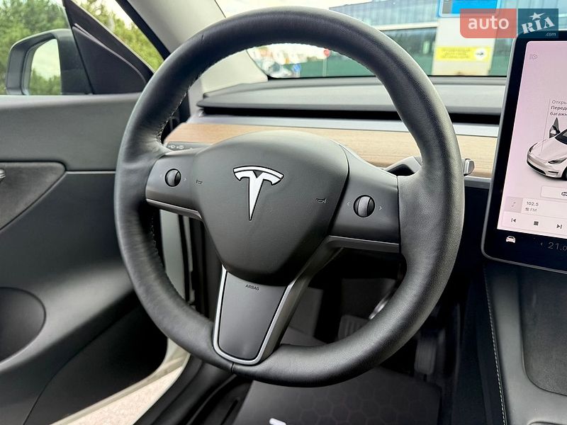 Внедорожник / Кроссовер Tesla Model Y 2021 в Киеве