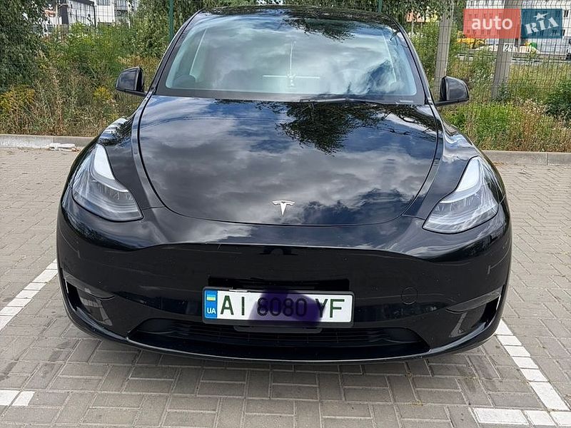 Tesla Model Y 2023