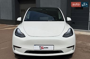 Позашляховик / Кросовер Tesla Model Y 2021 в Києві