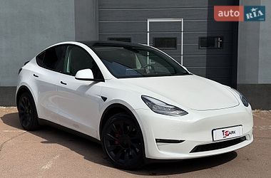 Позашляховик / Кросовер Tesla Model Y 2021 в Києві
