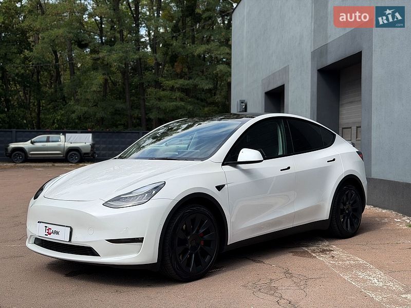 Позашляховик / Кросовер Tesla Model Y 2021 в Києві