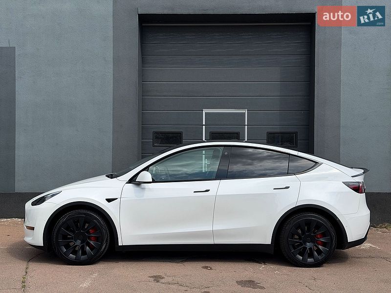 Позашляховик / Кросовер Tesla Model Y 2021 в Києві