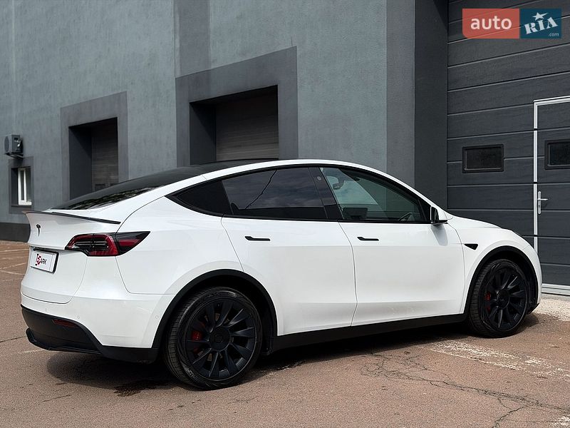 Позашляховик / Кросовер Tesla Model Y 2021 в Києві