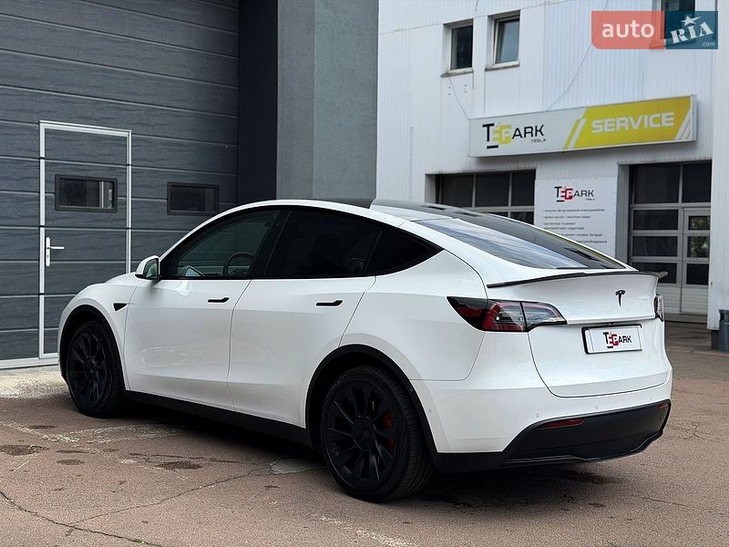 Позашляховик / Кросовер Tesla Model Y 2021 в Києві