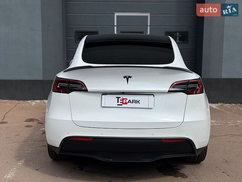 Позашляховик / Кросовер Tesla Model Y 2021 в Києві