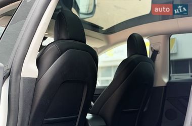 Позашляховик / Кросовер Tesla Model Y 2021 в Києві