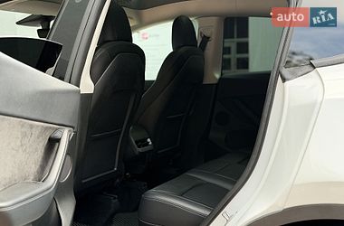 Позашляховик / Кросовер Tesla Model Y 2021 в Києві