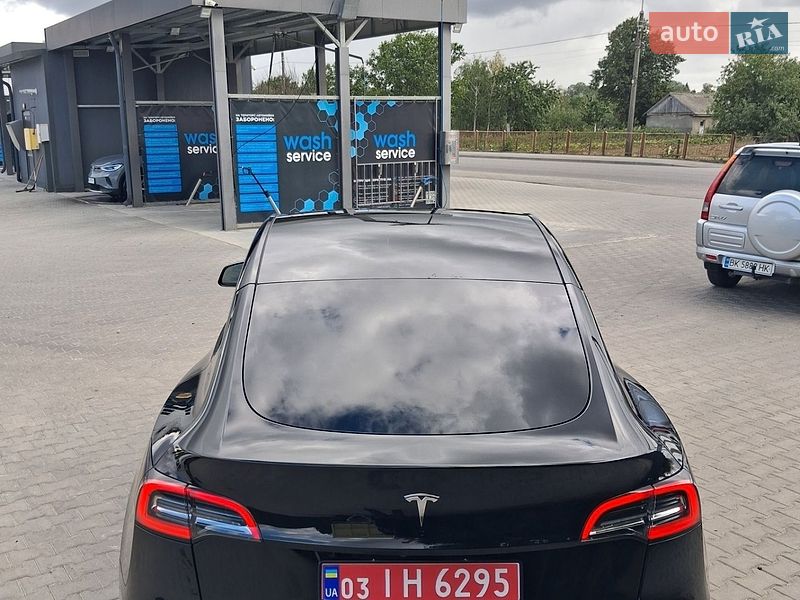 Внедорожник / Кроссовер Tesla Model Y 2024 в Лановцах
