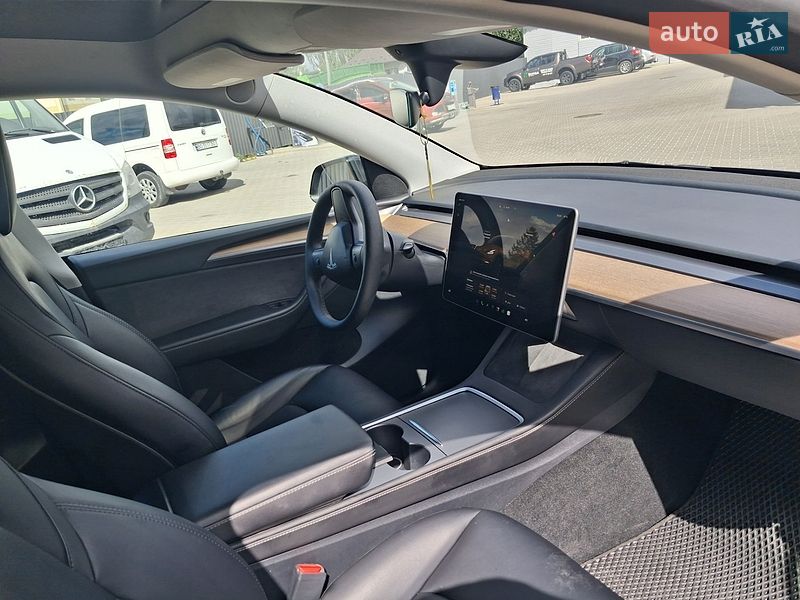 Внедорожник / Кроссовер Tesla Model Y 2024 в Лановцах