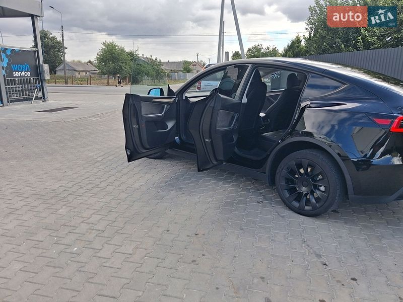 Внедорожник / Кроссовер Tesla Model Y 2024 в Лановцах