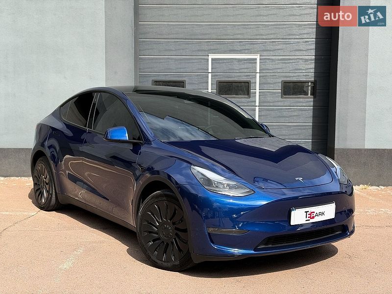 Tesla Model Y 2023