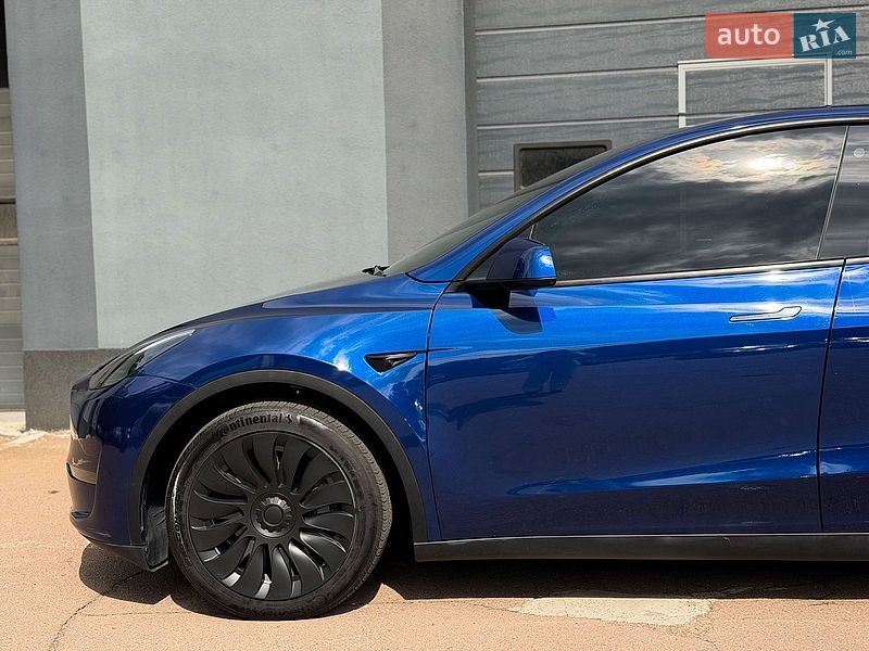 Позашляховик / Кросовер Tesla Model Y 2023 в Києві фото 4 Позашляховик / Кросовер Tesla Model Y 2023 в Києві