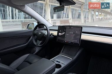 Внедорожник / Кроссовер Tesla Model Y 2021 в Львове