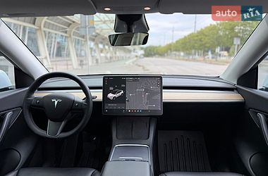Внедорожник / Кроссовер Tesla Model Y 2021 в Львове