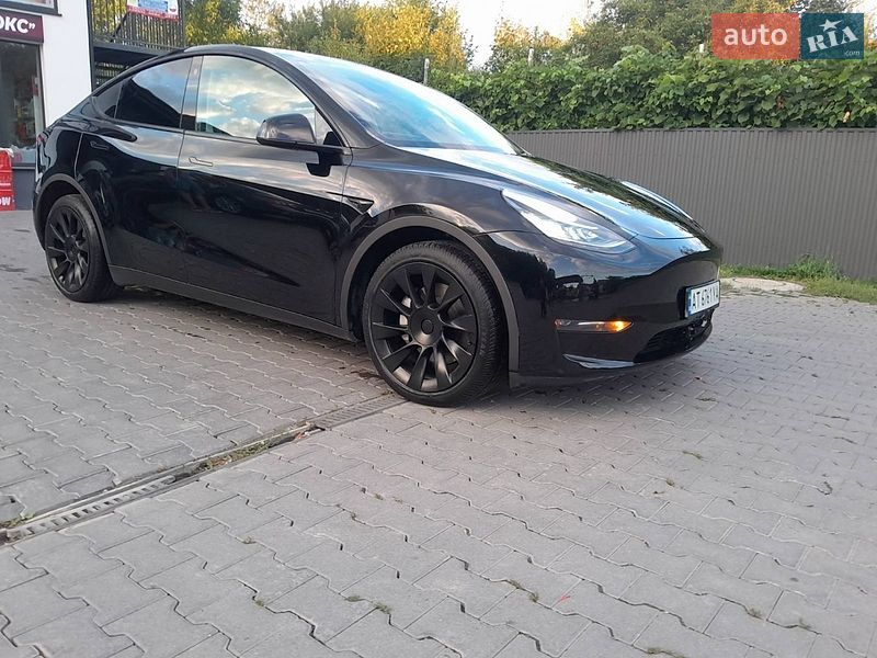 Внедорожник / Кроссовер Tesla Model Y 2022 в Ивано-Франковске