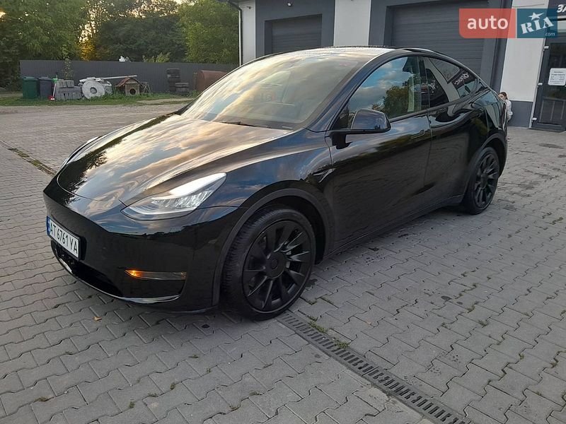 Внедорожник / Кроссовер Tesla Model Y 2022 в Ивано-Франковске